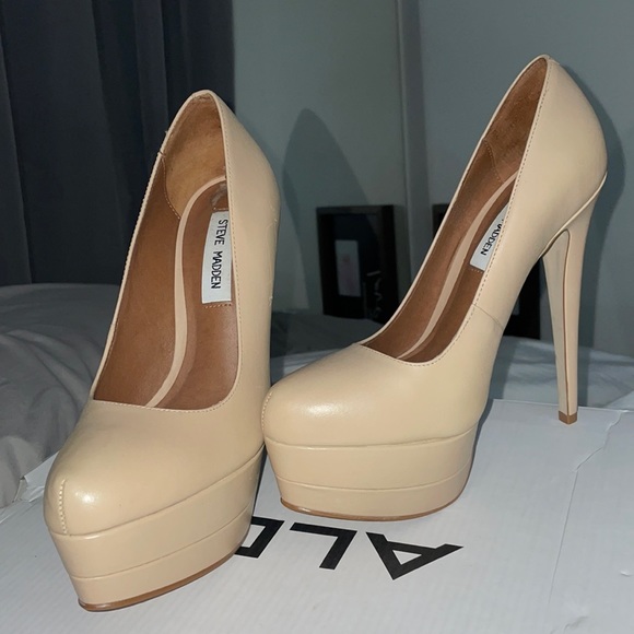 Steve Madden pumps 7.5